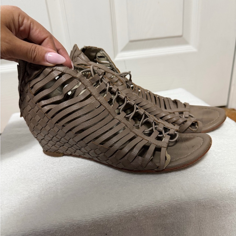 Mea Shadow Woven Women's Sandals